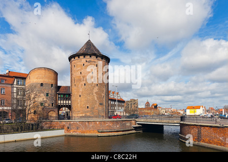 Stagiewna Tor auf der Speicherinsel - gotischer Wehrturm aus dem 16. Jahrhundert. Danzig, Polen. Stockfoto