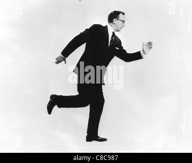 ERIC MORECAMBE (1926-1984) englische Komiker über 1965 Stockfoto