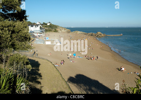 Der Strand von Saint-Marc-Sur-Mer, Bretagne, Frankreich. Der berühmte Komödie "Les Vacances de Monsieur Hulot" wurde hier gedreht. Stockfoto