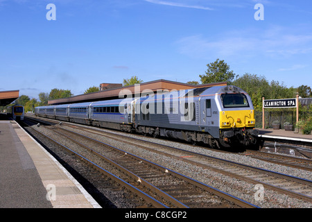 67015 Anrufe in Leamington Spa mit 1H 32 10:55 Birmingham Moor St - Marylebone Chiltern Railways "Mainline" Dienst am 27.09.11. Stockfoto
