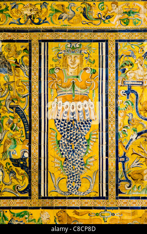 Wandbild Dekoration keramische Fliesen. Sala de Tapises (Gobelin-Zimmer). Real Alcazar De Sevilla / Spanien Sevilla Stockfoto