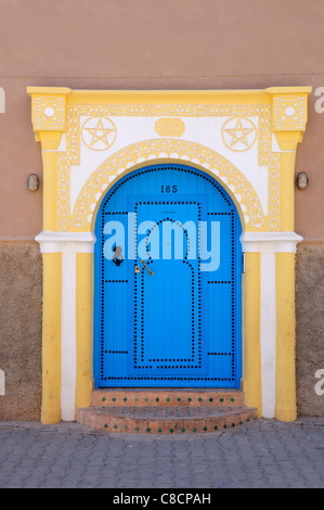 Eine Tür in der alten Medina, Tiznit, Souss-Massa-Draa Region, Marokko Stockfoto