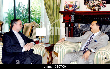 Herr Ministerpräsident, Syed Yousuf Raza Gilani in Abschiedstreffen mit Iran Botschafter Stockfoto