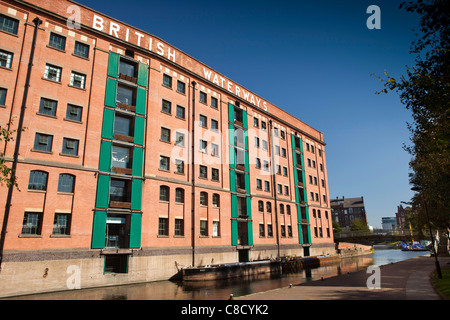 UK, Nottinghamshire, Nottingham, Old British Waterways Lager neben Beeston Kanal Stockfoto