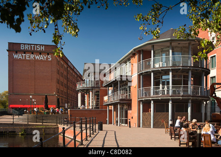 Großbritannien, Nottinghamshire, Nottingham, Schloss Wharf, Waterfront Bar und Restaurant in Canalside Gebäuden Stockfoto