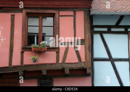 Fachwerkhäuser in der Altstadt von Colmar, Frankreich. Stockfoto