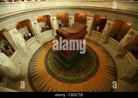 Grab von Napoleon Bonaparte in der Kapelle von Saint-Louis-des-Invalides in Paris, Frankreich. Stockfoto