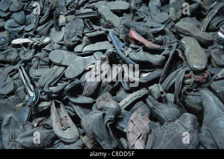 Schuhe der Opfer in Auschwitz I deutschen Nazi-Konzentrationslager in Oswiecim, Polen gesehen. Stockfoto