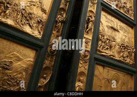 San Giovanni Festival. Tore des Paradieses von Lorenzo Ghiberty Florenz Baptisterium in Florenz, Italien. Stockfoto