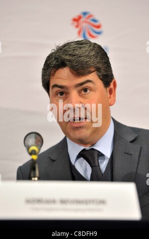 WEMBLEY STADIUM, LONDON, UK, Donnerstag, 20. Oktober 2011. Club-England geschäftsführender Direktor Adrian Bevington. Englischen Football Association (FA) Pressekonferenz zur Ankündigung Team GB Herren und Damen Fußball Team-Manager für die Olympischen Spiele 2012 in London. Stockfoto