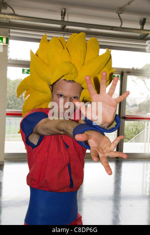 Junge Menschen Ventilator verkleidet als Cosplay Charakter Romics Messe in Rom 2011 Stockfoto