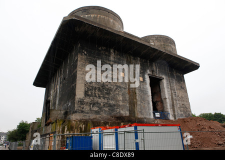 Der Bau der zweiten Weltkrieg Luftschutzbunker vor internationalen Gebäude Ausstellung 2013 Hamburg, Deutschland. Stockfoto