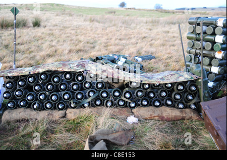 L16A2 81mm Mörser ist eine Battlegroup Ebene indirektes Feuer Waffe, die in der Lage genaue er Rauch Licht Stockfoto