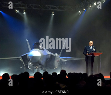 Air Force Chief Of Staff General T. Michael Moseley kündigt den Namen ausgewählt für Lockheed Martin F-35 Stockfoto