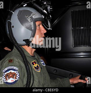 Major Eric Smith fliegt das 33. Fighter Wing Mission Probe Trainer für die f-35 Lightning II Stockfoto