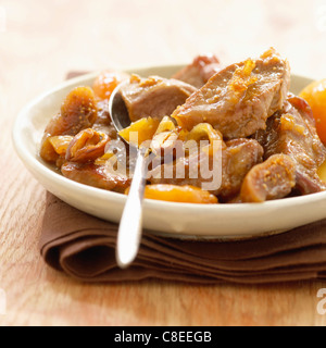 Bourbonnais Lammragout mit getrockneten Früchten und Zwiebeln Stockfoto