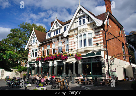 Krone & Greyhound Pub, Dulwich Dorf, Dulwich, London Borough of Southwark, London, Greater London, England, Vereinigtes Königreich Stockfoto