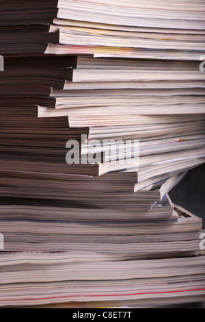 Haufen alter verwendet Zeitschriften bereit zu recyceln Stockfoto