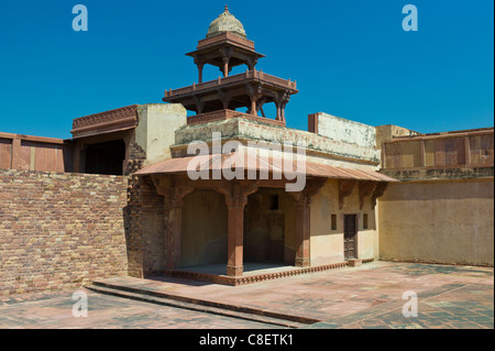 Fatehpur Sikri aus dem 17. Jahrhundert historischen Palast und die Stadt von den Moguln, UNESCO-Weltkulturerbe in Agra, Nordindien Stockfoto