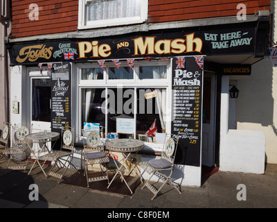 Traditionelle britische Pie & Mash Shop. Stockfoto