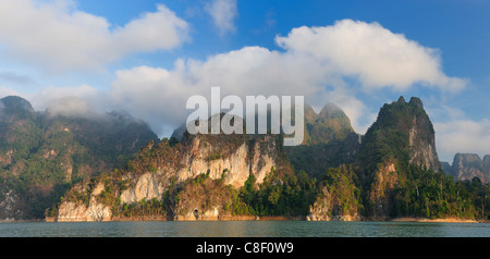 Morgen, Ratchaprapha Dam, Lake, Khao Sok, Nationalpark, Thailand, Asien, Landschaft Stockfoto