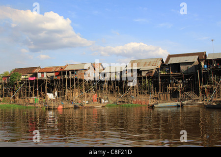 Gestelzt Dorf auf dem Tonle Sap See in der Nähe von Siem Reap, Kambodscha Stockfoto