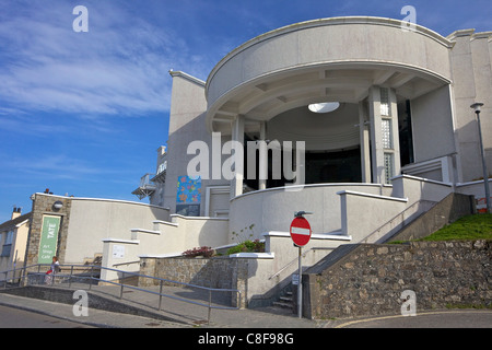 Tate Gallery im Sommersonnenschein, St. Ives, Cornwall, England, Vereinigtes Königreich Stockfoto