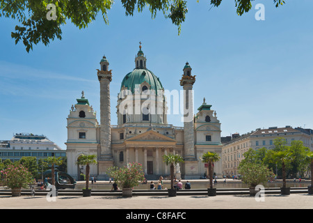 Die Karlskirche ist eine römisch-katholische Pfarrkirche und zählt zu den bedeutendste Barockkirche nördlich der Alpen, Vienna Stockfoto