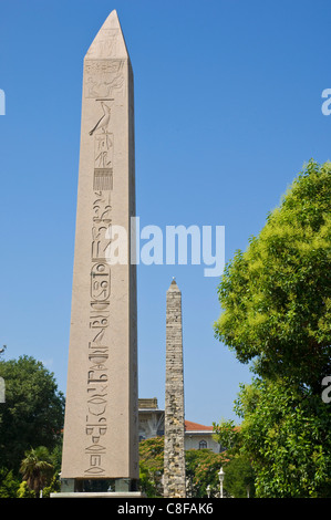 Ägyptischer Obelisk, Luxor und Schlangensäule im Hippodrom (At Meydani, Sultanahmet, Istanbul, Türkei Stockfoto
