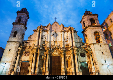 Kathedrale San Cristobal in Plaza De La Catedral, Habana Vieja (Altstadt, UNESCO-Weltkulturerbe, Havanna, Kuba, Westindische Inseln Stockfoto