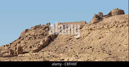 Blick auf archäologische Stätte am Nag el Sheib, südlich von Edfu aus Fluss Nil, Ägypten Stockfoto