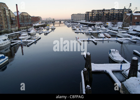 Radisson Hotel am Innenhafen, Tronheim, Norwegen im Winter. Stockfoto