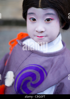 Hofburg, Kyoto, Japan. 23.10.2011-Teilnehmer in Kyotos Jidai Matsuri (fest des Alters). Um einen Tag wegen Regen verzögert, erfolgte Jidai Matsuri mit einer Parade von rund 2000 Japanisch in traditionellen Kostümen. Stockfoto