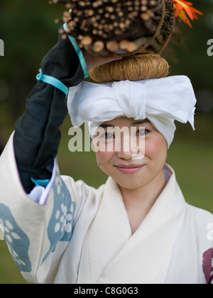 Hofburg, Kyoto, Japan. 23.10.2011-Teilnehmer in Kyotos Jidai Matsuri (fest des Alters). Um einen Tag wegen Regen verzögert, erfolgte Jidai Matsuri mit einer Parade von rund 2000 Japanisch in traditionellen Kostümen. Stockfoto