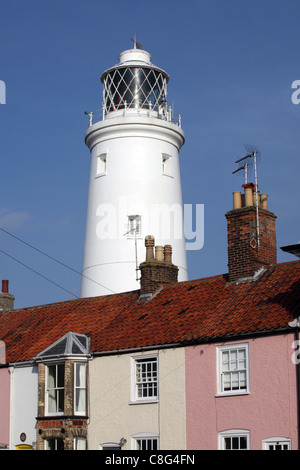 Southwold Lighthouse und Cottage Dächer, Suffolk, UK Stockfoto