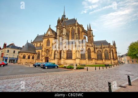 Kathedrale, Ferté Bernard; Département De La Sarthe;. Frankreich; Europa Stockfoto