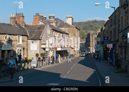 Geschäfte und Shopping in South Church Street, Bakewell, Derbyshire Stockfoto