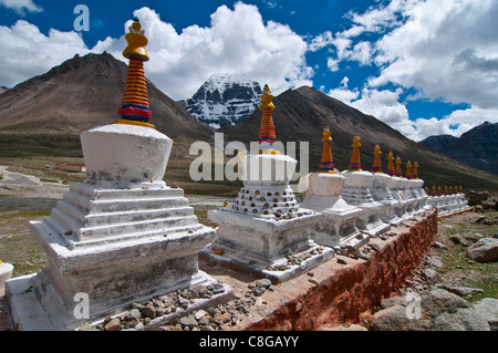 Chörten, Gebet Stupas unterhalb der Heilige Berg Mount Kailash im westlichen Tibet, China Stockfoto