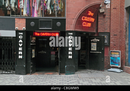 Außenansicht der Welt berühmten Cavern Club, wo die Beatles uraufgeführt, Liverpool, England. Stockfoto