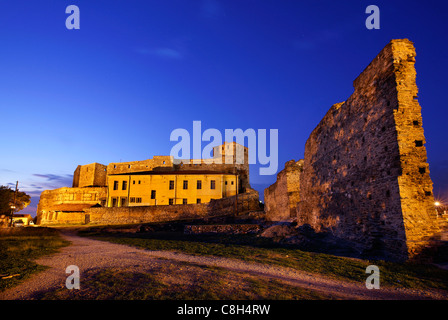 Die "Eptapyrgion" oder "Yedi Kule" (bedeutet "Sieben Türme" in Griechisch und Türkisch), die byzantinische "Akropolis" Thessaloniki, Griechenland Stockfoto