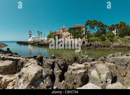 Portugal, Europa, Estremadura, Frühling, Leuchtturm, Meer, Farol de Santa Marta, Cascais, Stockfoto