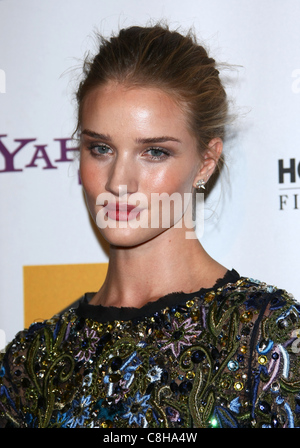 ROSIE HUNTINGTON-WHITELEY 15. jährlichen HOLLYWOOD FILM AWARDS GALA BEVERLY HILLS LOS ANGELES Kalifornien USA 24. Oktober 2011 Stockfoto