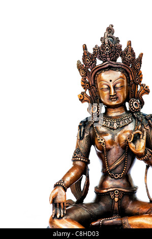 Grüne Tara-Statue. Buddhistische Gottheit Statue auf weißem Hintergrund Stockfoto