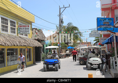 Barrier Reef Drive, San Pedro, Ambergris Caye (aka La Isla Bonita), Barrier Reef, Belize, Karibik, Zentral- und Lateinamerika Stockfoto