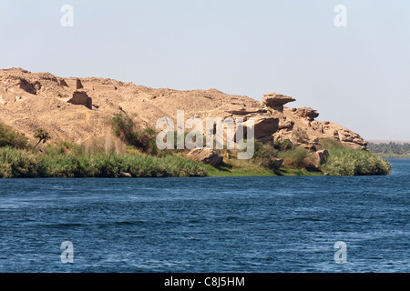 Ansicht des Gebel Silsila Sandstein Steinbruch und Capstan am Westufer des Nils, in der Nähe von Assuan, Süden von Ägypten Stockfoto