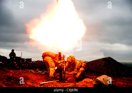 ist er L16A2 81 mm Mörser eine Battlegroup Ebene indirektes Feuer Waffe Stockfoto