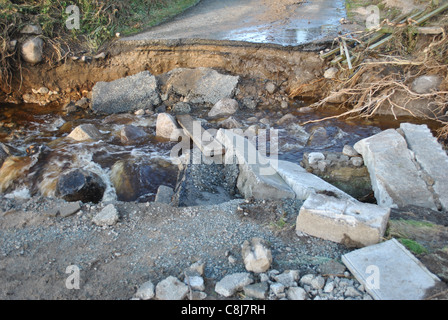 Sturzfluten in Lacken, Wicklow Irland Brücke eingestürzt Stockfoto