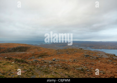 Panorama in Schottland in der Nähe von Stac Pollaidh getrübt Stockfoto