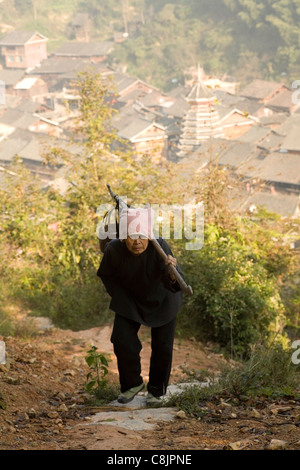 Chinesische Landschaft, Dorfleben, drum Tower, Wind und Regenbrücken, Holzhäuser, Minderheit, ethnische Gruppe, Miao, Dong, Hügel Stockfoto