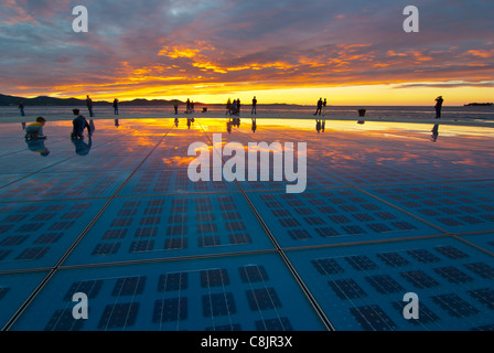 Berühmte Architektur Einbau in Zadar: '' Gruß an die Sun˝ Stockfoto